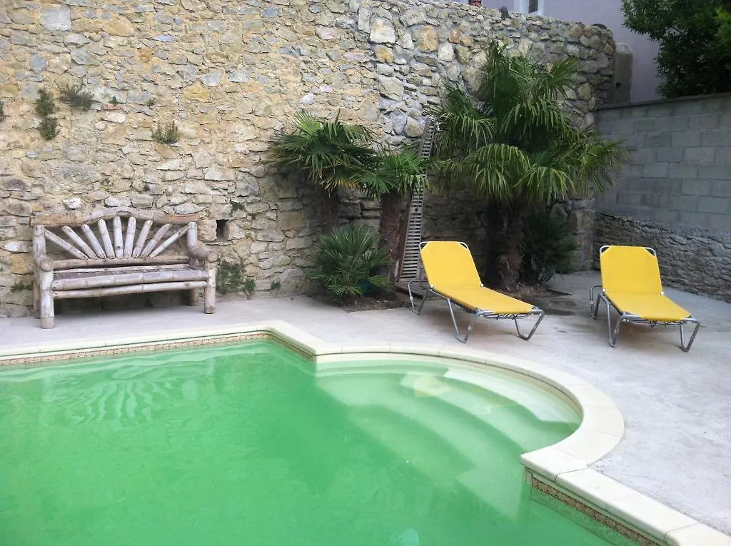 La Recreation Hotel Saint-Montan Guest house